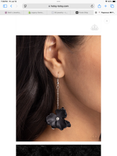 Load image into Gallery viewer, Paparazzi ♥ Plentiful Petals - Black ♥ Earrings