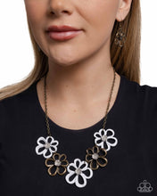 Load image into Gallery viewer, Beau Bouquet - Brass
