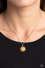 Load image into Gallery viewer, Daisy Diva - Orange

